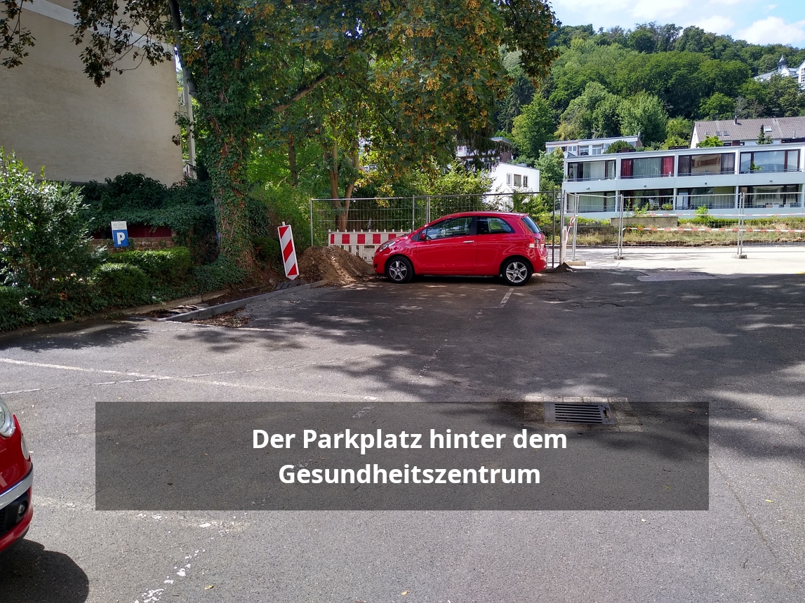 Parkplatz der Praxis