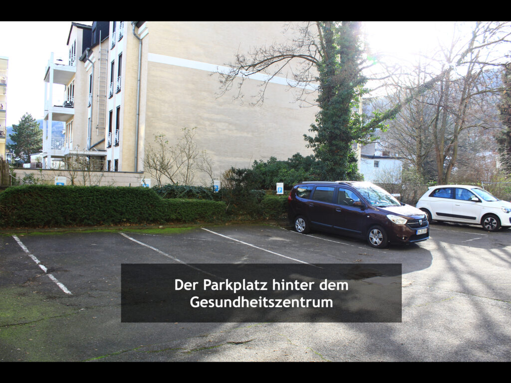 Der Parkplatz der Praxis